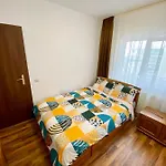 Cozy Apartment 2 Bedroom Private Parking